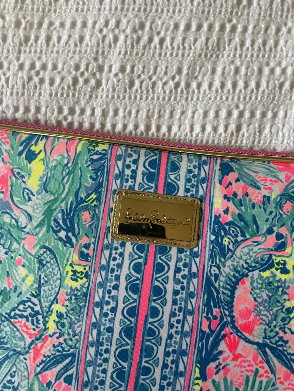 Lilly Pulitzer Vibrant Pink Blue Green Tropical Print Tablet Sleeve 14”